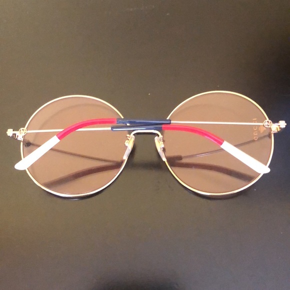 Gucci Round Thin Gold Framed Sunglasses With Case, Dust Bag, Cloth & Care Card - Picture 6 of 13